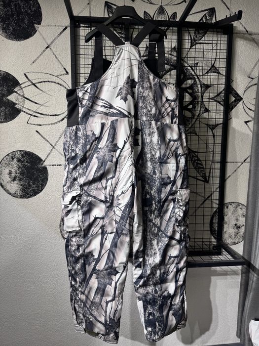 Камуфляжная зимняя форма Зимний лес с полукомбинезоном