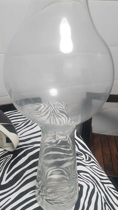 Jarra grande de vidro soprado com 79,5 cm altura