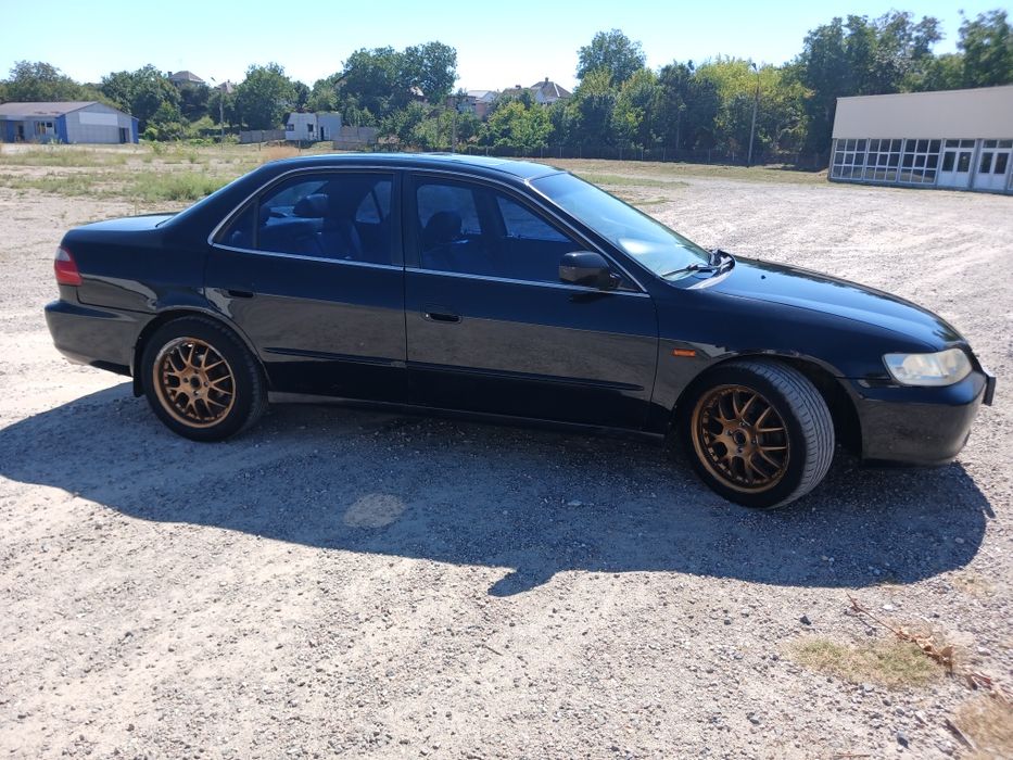 HONDA Accord.       .