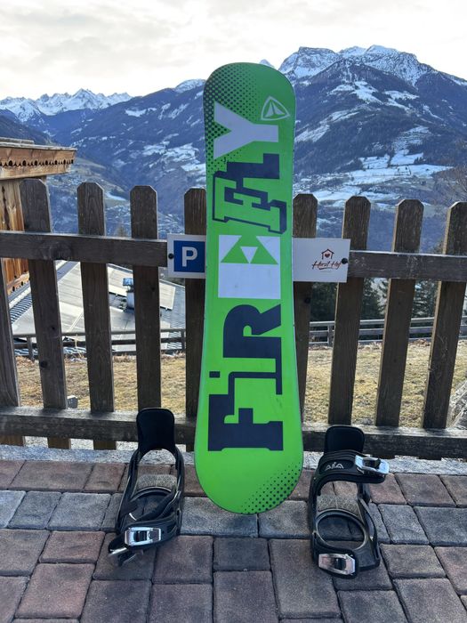 Snowboard firefly z wiązaniami