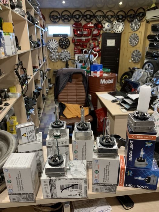 Ксенон лампа D3S D1S Skoda разборка VW Passat CC B7 Golf Touareg Audi