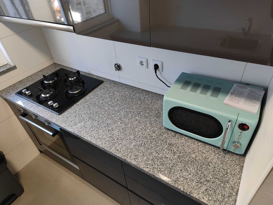 Quarto com WC - casa banho privado perto das Universidades (Permite deslocação a pé)