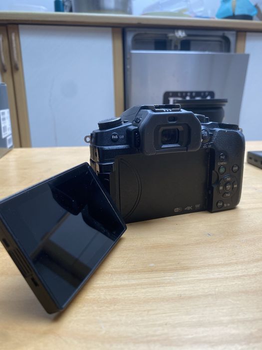 Panasonic Lumix DMC-G80 | G-Vario 12-60mm f/3.5-5.6 | 2 baterie