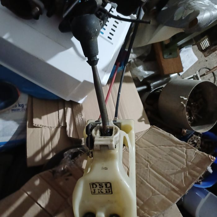 Кулиса в сборе с трусами киа каренс 2 ,2 лит дизель