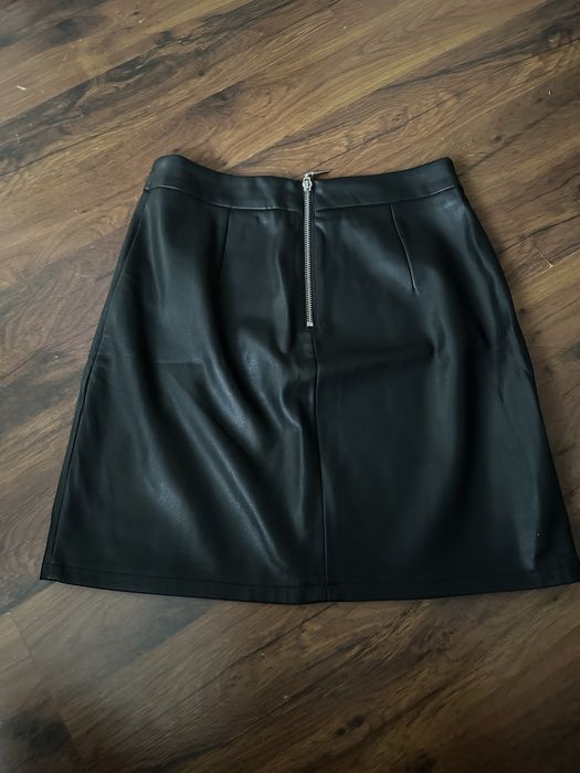 Спідниця штучна шкіра S р.