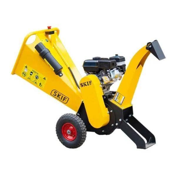 Гілкоріз, щепоріз подрібнення та вивіз  гілок, дробление веток