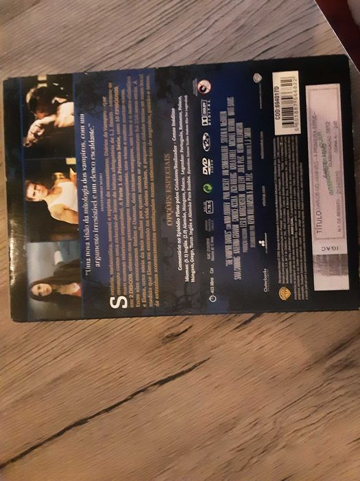 Diário dos vampiros Parte 1 e 2. DvD com capa extra64286383985922121