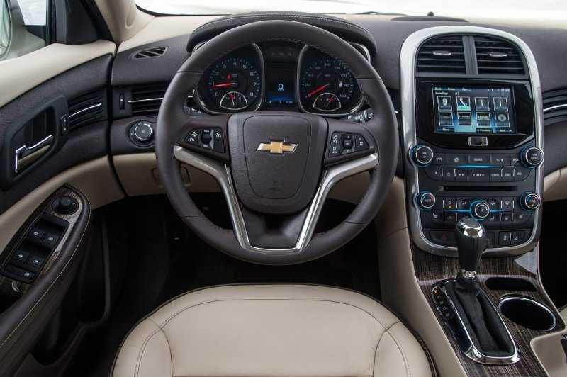 FORD FUSION HYBRID Plug-in Titanium в рассрочку