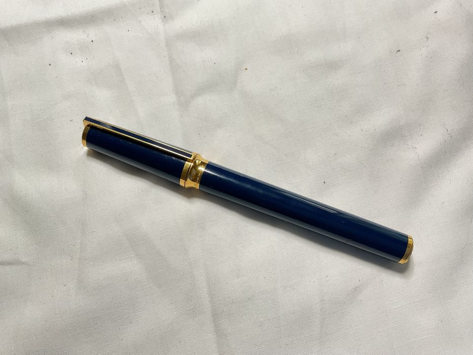 Caneta de tinta permanente Dupont em laque azul