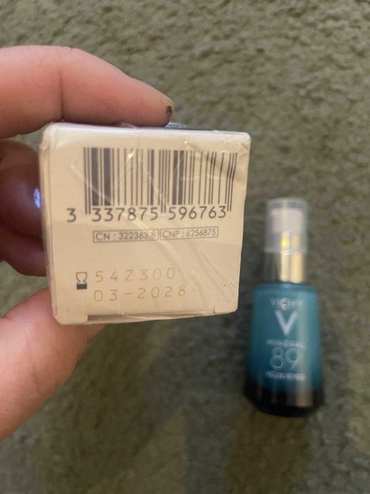 Zobacz większe
Vichy Mineral 89 Eyes booster - żel pod oczy 15ml 1912