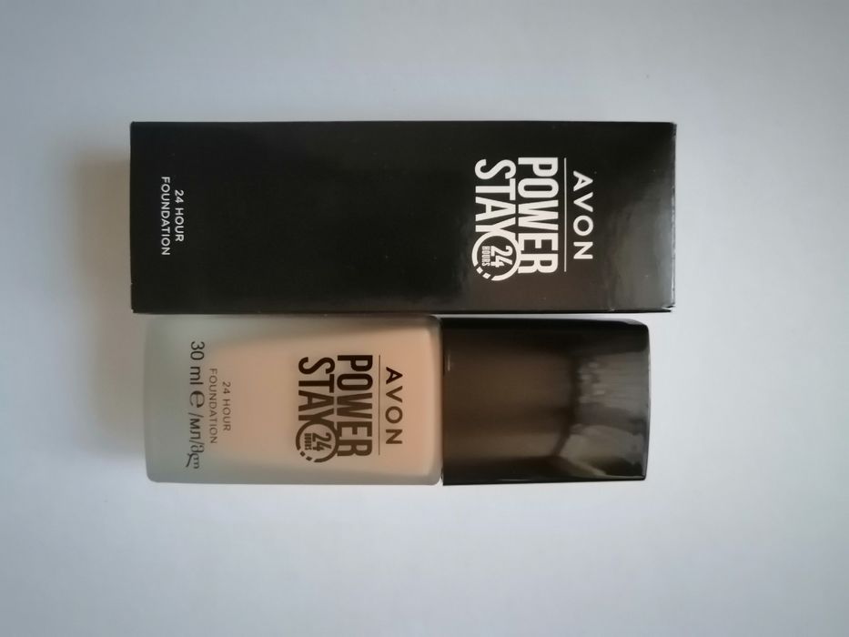 Nowy podkład Avon Power Stay 24h