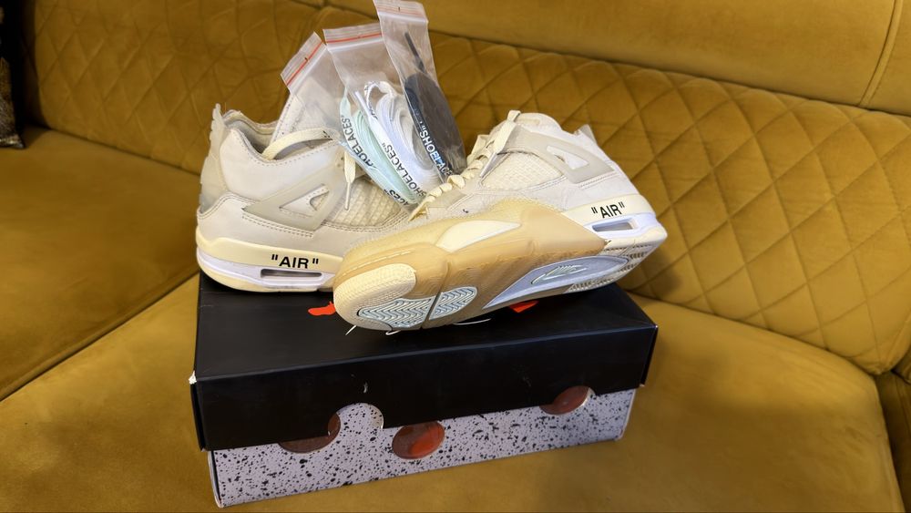 Air Jordan  4 Off-White Sail   r37,5