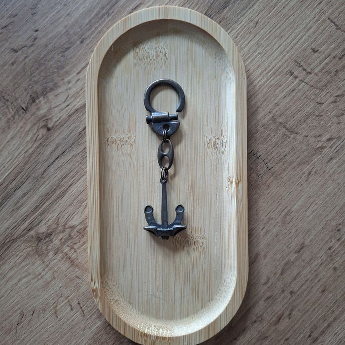 Unikatowy brelok KOTWICA Vintage Gunmetal