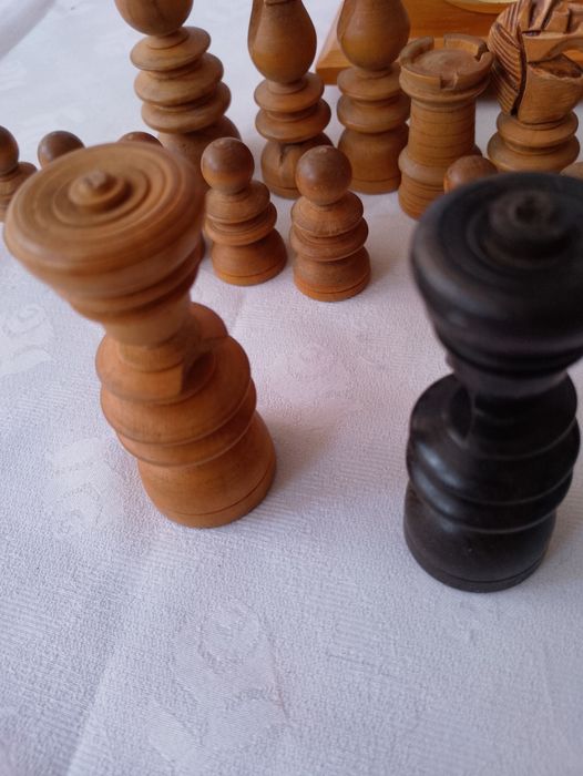 Stare szachy wraz  zegarem jerger Olympia