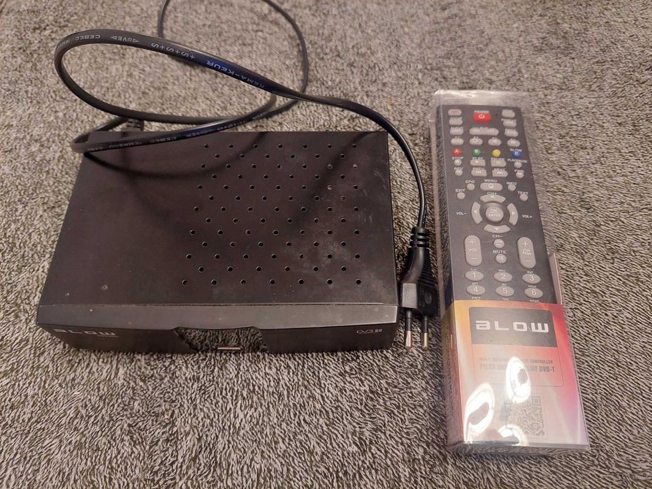 Dekoder telewizji naziemnej DVB-T Blow 4503HD plus pilot uniwersalny