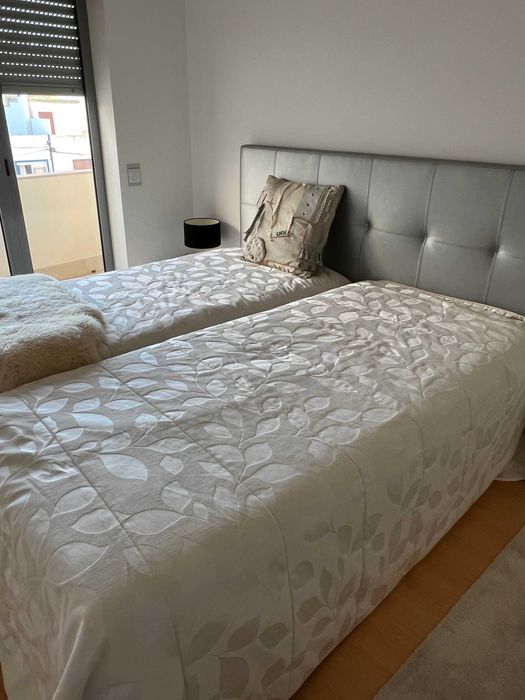 Sommiers solteiro com colchão (s/ cabeceira)