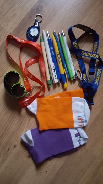 Gadżety długopisy smycze brelok era opaska