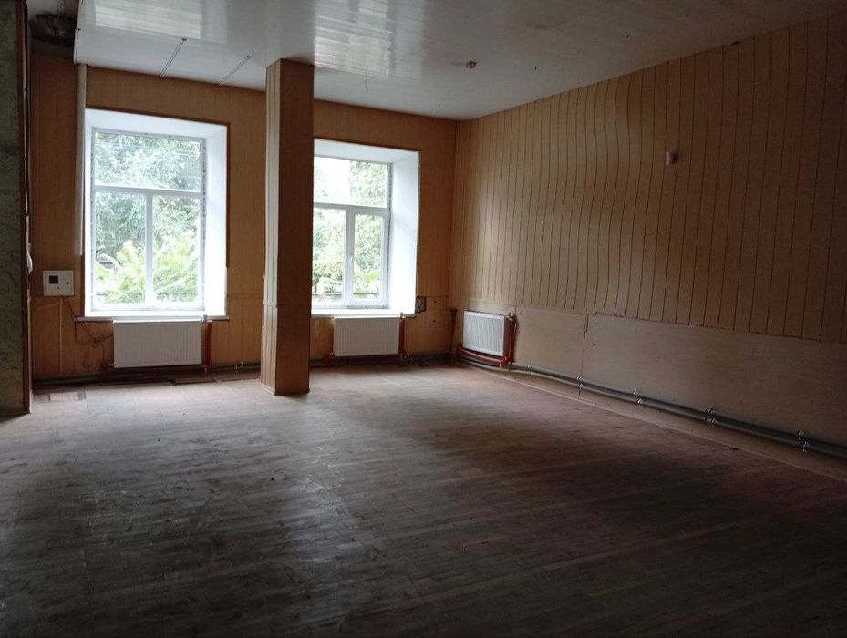 Отдельное здание, центр города с парковкой