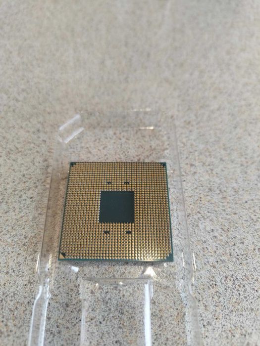 Ryzen  5 1600 AF + box chłodzenie