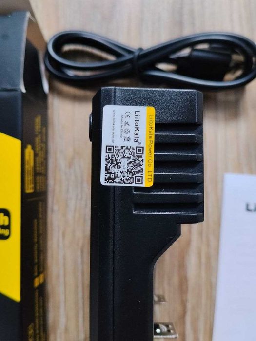 Зарядний пристрій Liitokala Lii-S2 з блоком живлення 5V2A