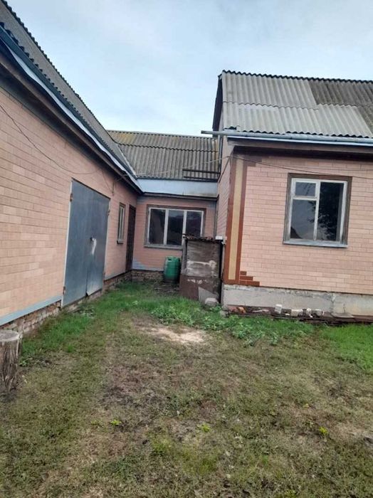 ПРОДАМ житловий будинок + 10 соток.