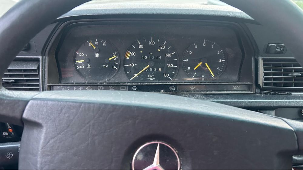 Mercedes Bemz 190 D