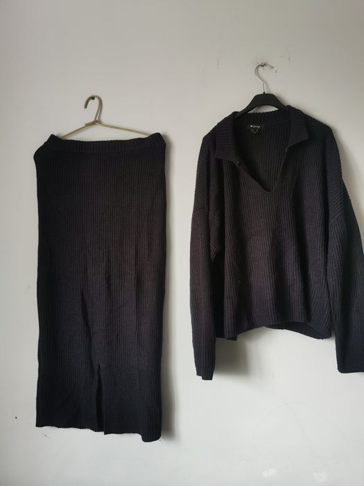 Granatowy komplet spódnica i sweter XL