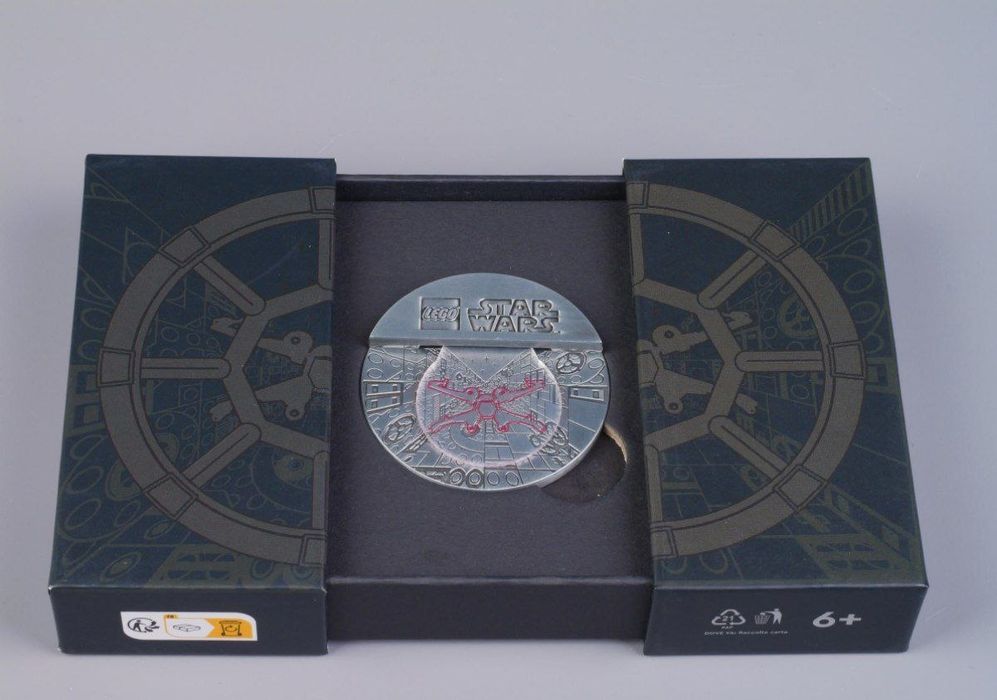 Нова колекційна монетв Lego Star Wars 5008818 Battle of Yavin Collecto