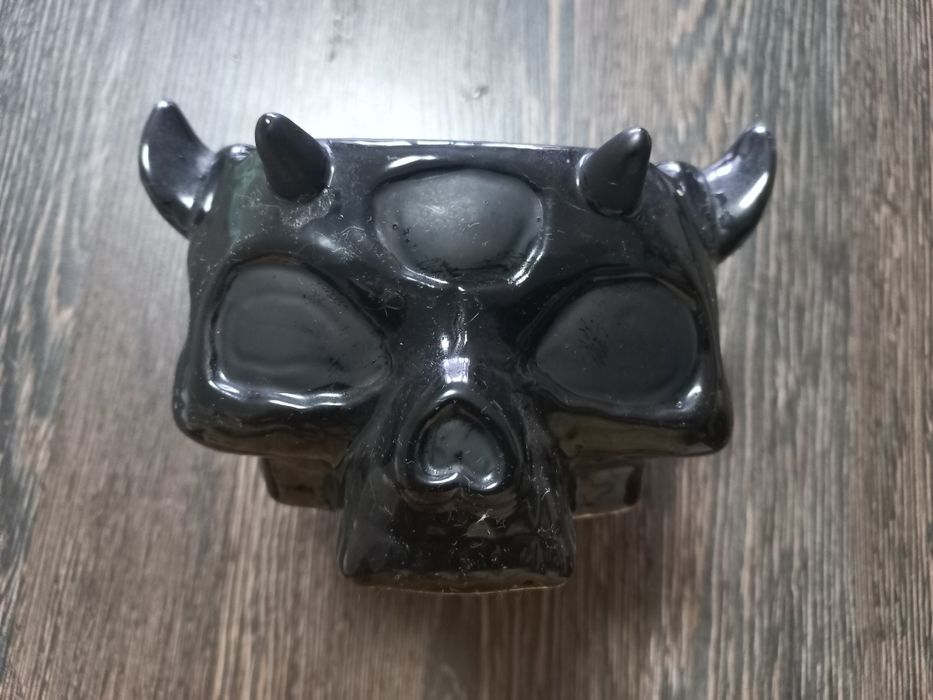 Попільничка Killstar (череп з ріжками)