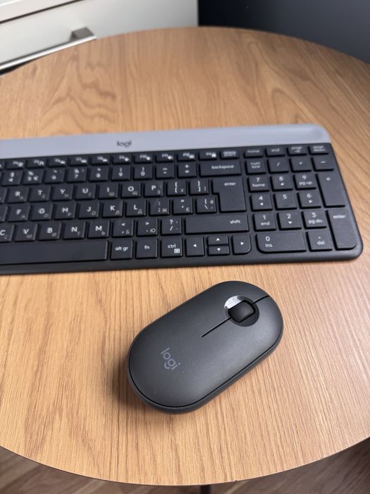 Бездротова клавіатура та мишка Logitech Wireless Slim Combo MK470
