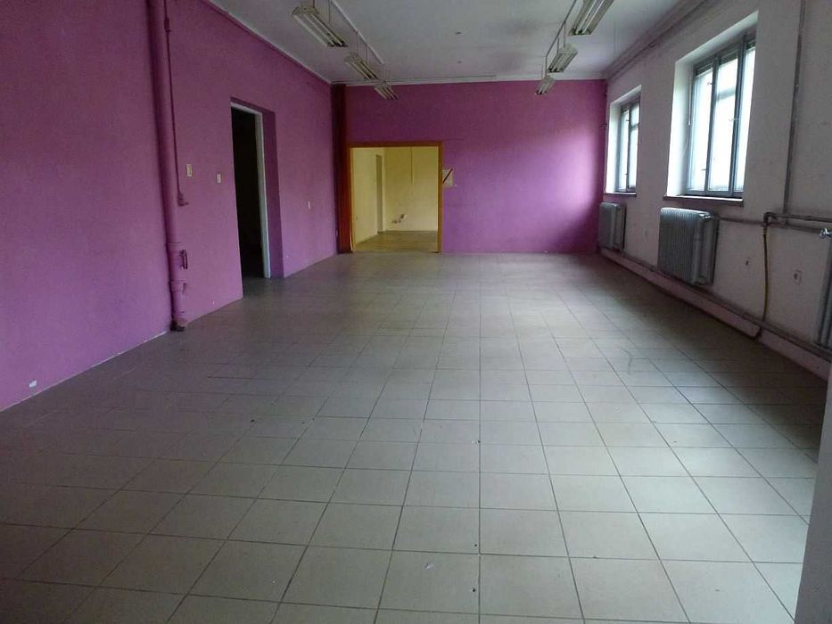 Pomieszczenia magazynowe 100m2 do wynajęcia.