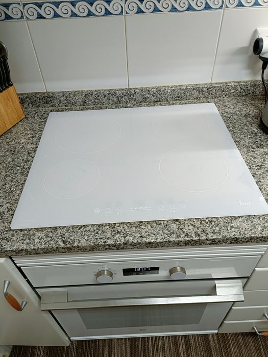 Placa de indução Teka branca
