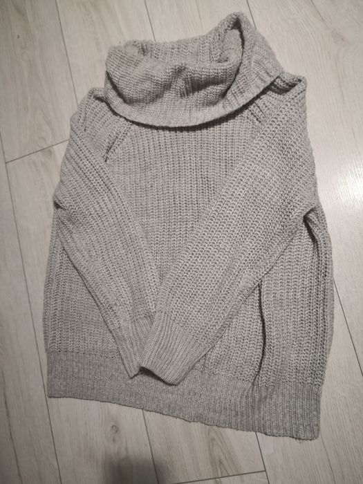 Obszerny sweter Reserved rozmiar M