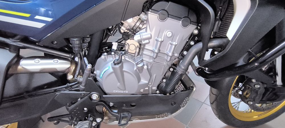 CFMOTO 800 touring