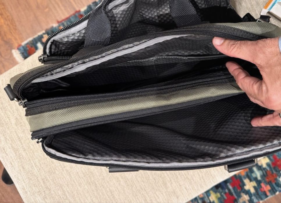 Tumi pasta Briefcase como nova