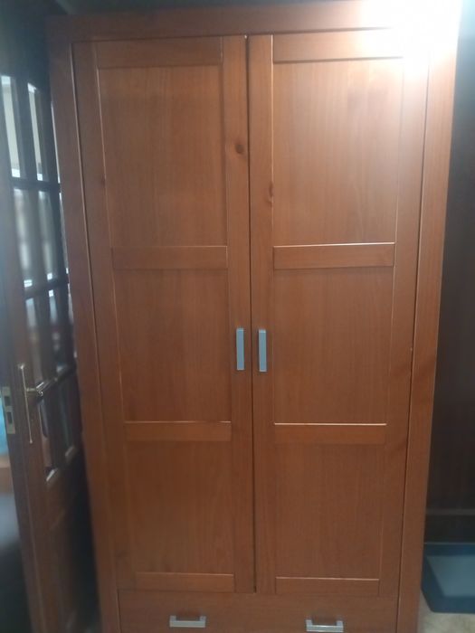 Roupeiro de duas portas