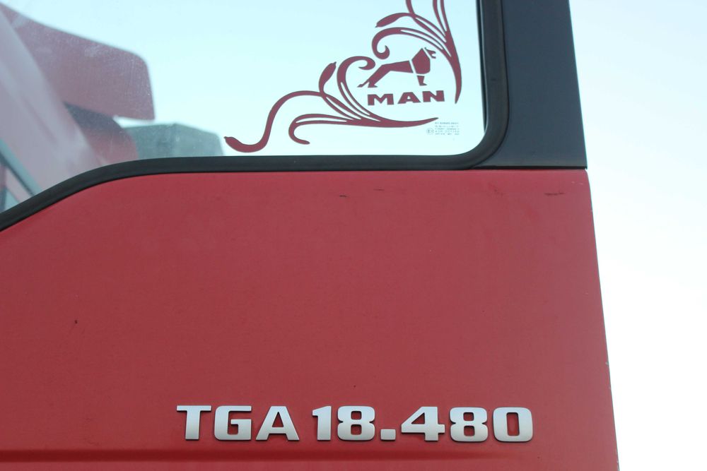 Тягач MAN TGA 18.480