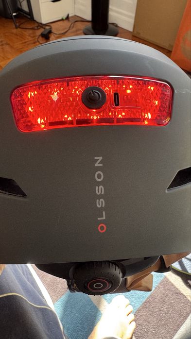 Capacete Olsson Urban Light S/M com LED – Novo