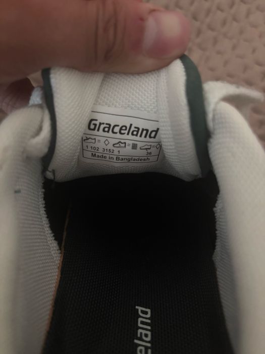 Продам жіночі кросівки Gracaland