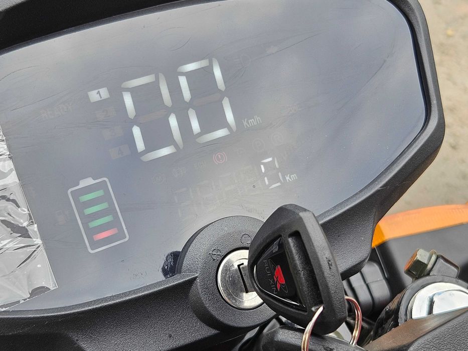 Новий електро трицикл Crosser Max 16