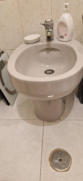 Loiças wc em tom de cinza