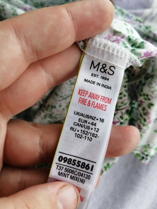 Елегантна нічна сорочка marks and spencer. Англія.