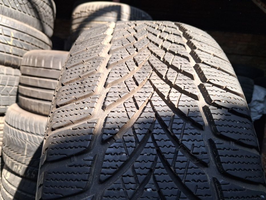 распаровка шины б/у  225/50 R17 Good year Ultra Grip Ice-2