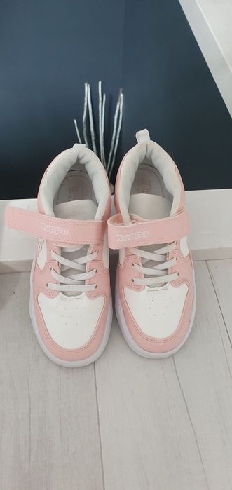 Sprzedam buty dla dziewczynki 2 pary