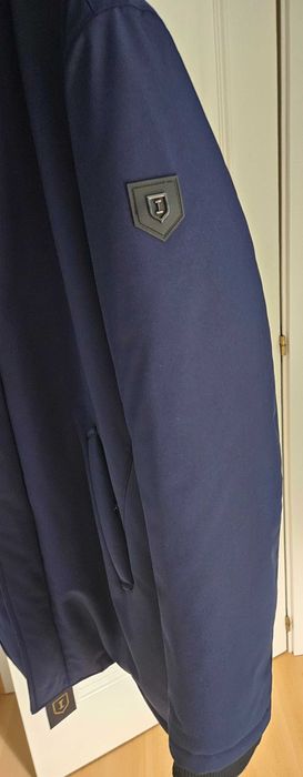 Casaco Suits Inc ( Novo com etiqueta ) Tamanho L  - Azul