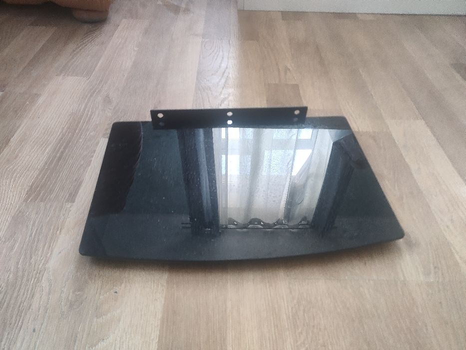 Półka pod telewizor szklana