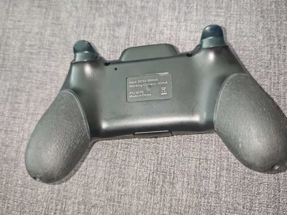 Comando iPega PG-9076 Bluetooth em ótimo estado. Compatível com Android, PC e Smart TV