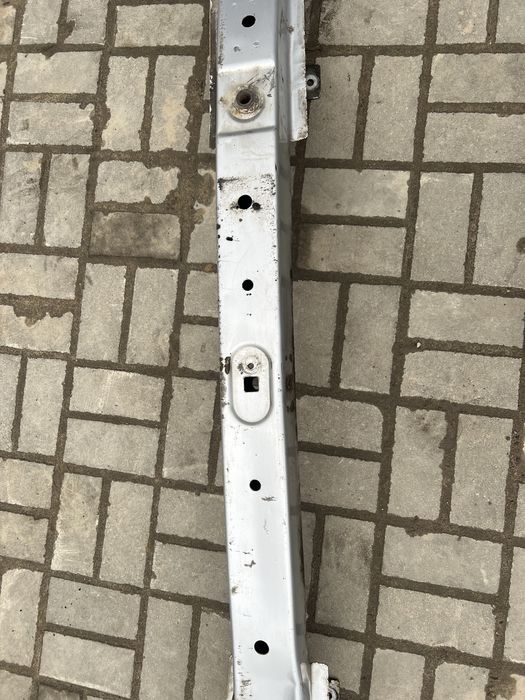 Belka pod zderzak przod trafic vivaro primastar 01-14