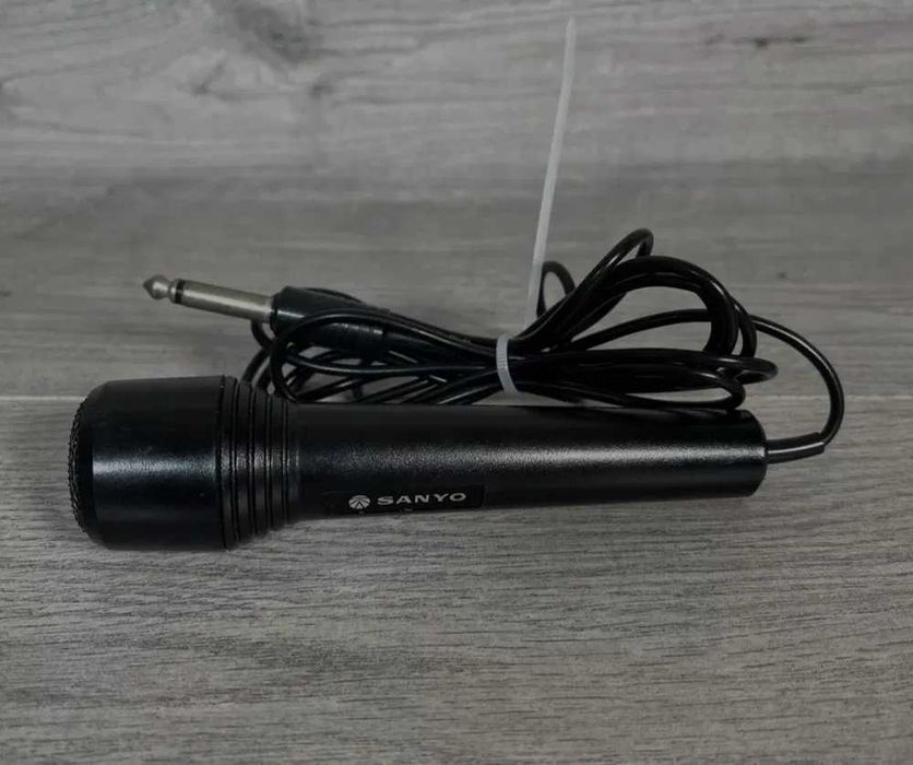 Микрофон Sanyo Black G3002.