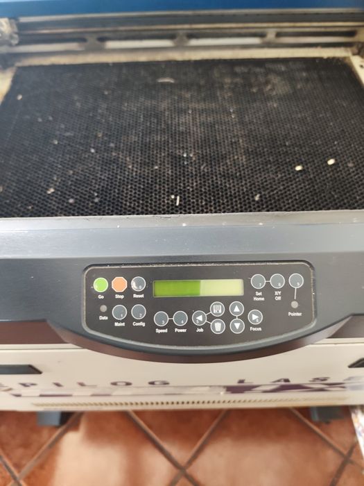Máquina de laser